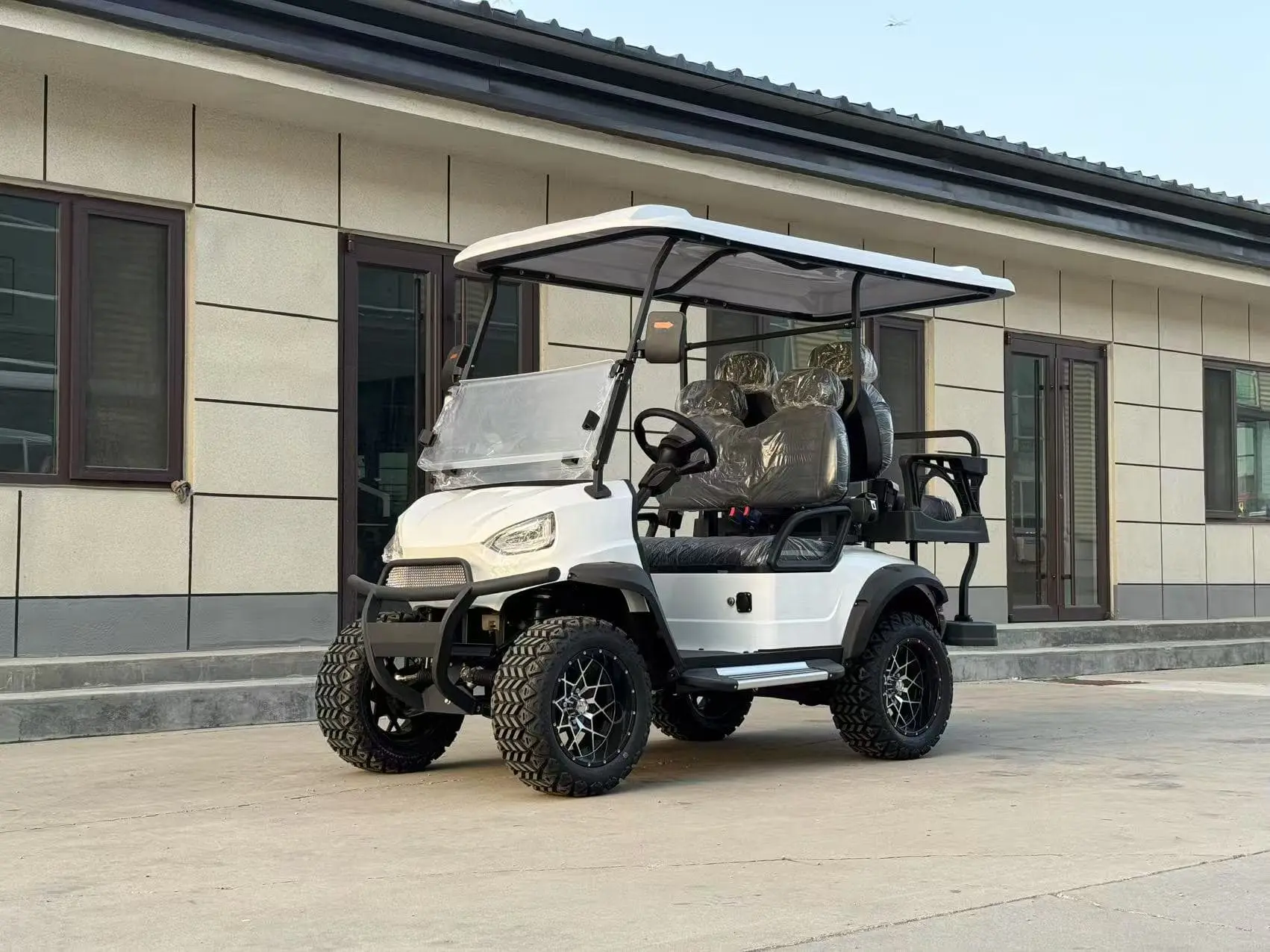 How Far Can a New Petrol Golf Buggy Go on One Tank?