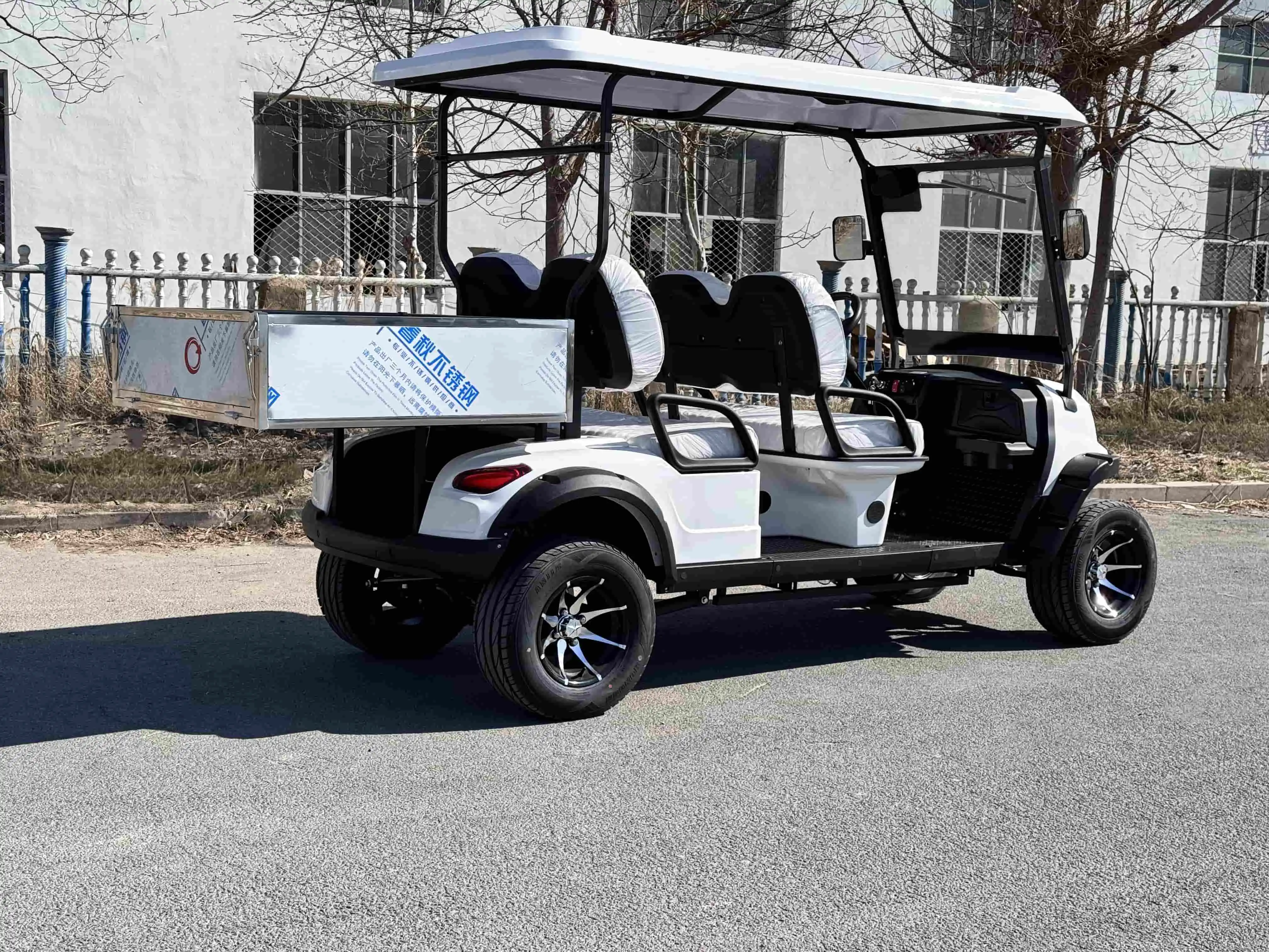 Why Are Road Ready Electric Golf Carts the Best Choice for Wholesale Buyers?